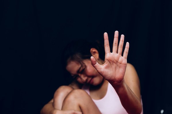 Violence faites aux femmes : prévenir dès l'adolescence